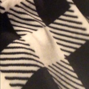 Meet your Posher, Ella